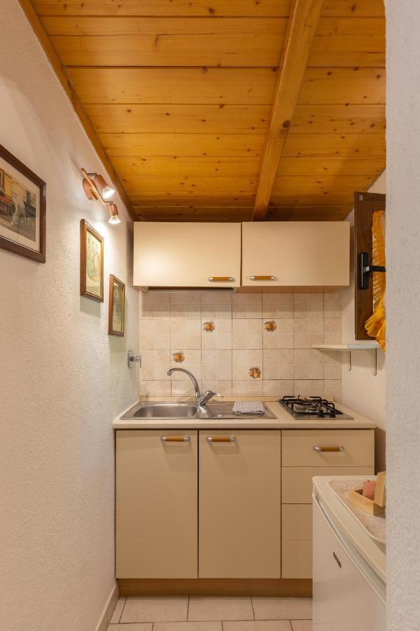 Elbaloves Appartaments Villa Capoliveri  Exterior photo