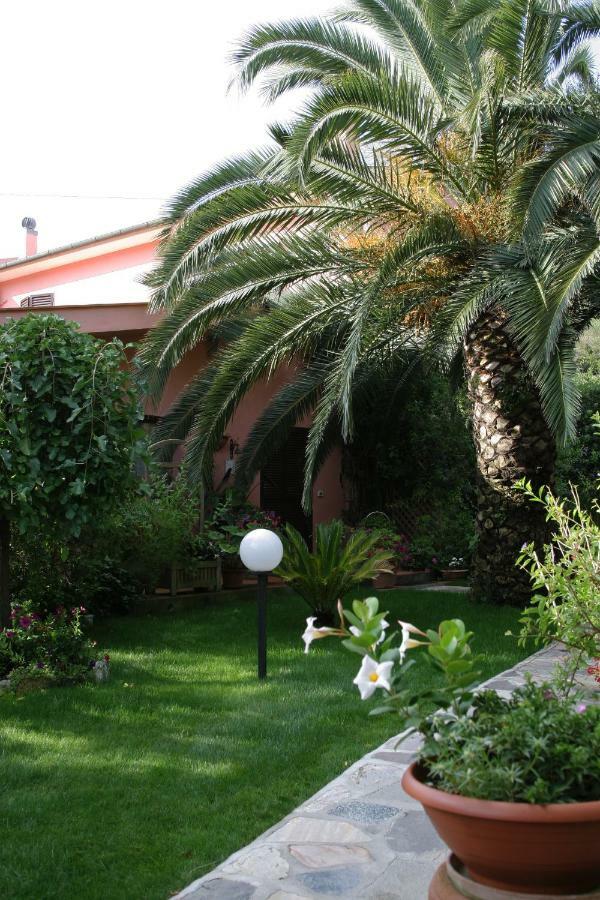 Elbaloves Appartaments Villa Capoliveri  Exterior photo
