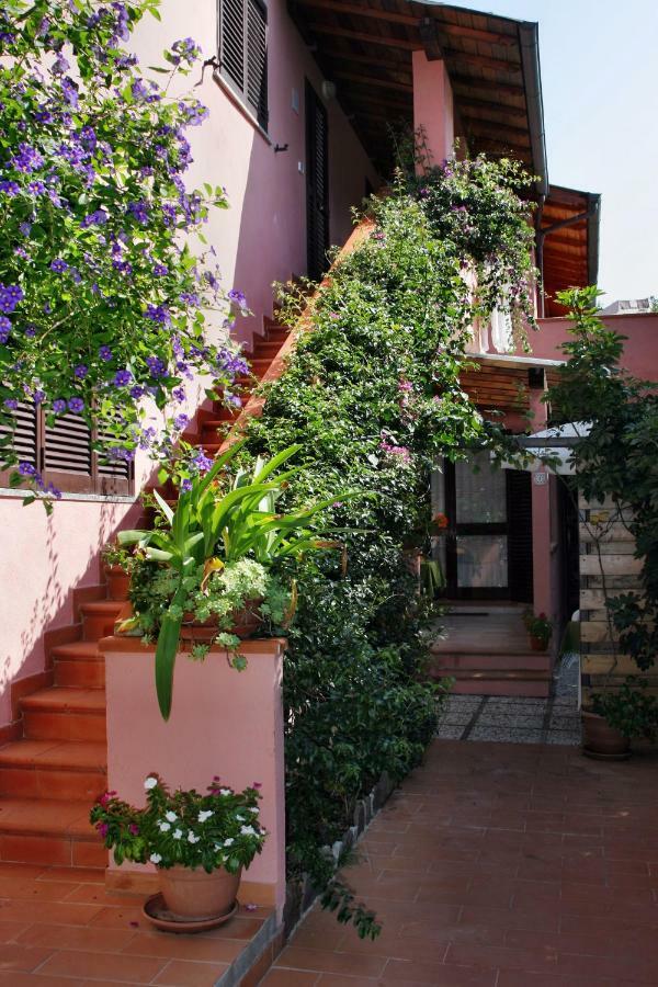 Elbaloves Appartaments Villa Capoliveri  Exterior photo