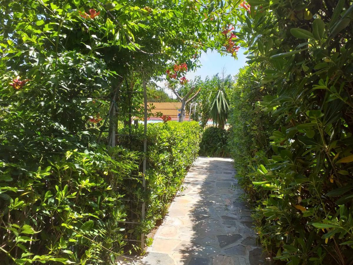 Elbaloves Appartaments Villa Capoliveri  Exterior photo